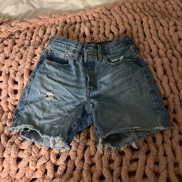 Levi’s Jean shorts - Picture 1 of 2